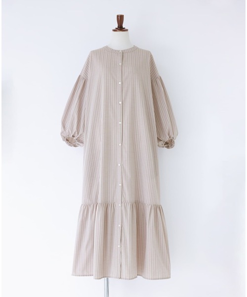 n'OrLABEL（ノアールレーベル）の「『ストライプ柄ティアードワンピース』（シャツワンピース・レディース・ベージュ/ブルー・1/2）」の12枚目の写真