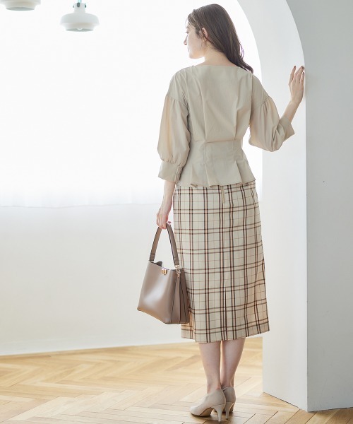 12Twelve Agenda（トゥエルブ　アジェンダ）の「チェック柄タイトスカート（スカート・レディース・ベージュ/ネイビー・M/S）」の6枚目の写真
