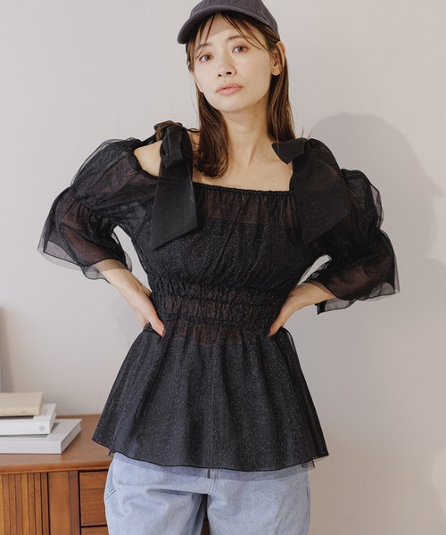 mysty woman（ミスティウーマン）の「リバーシブル肩リボンチュニック　122206（シャツ/ブラウス・レディース・ブルー/アイボリー/ブラック・FREE）」の3枚目の写真