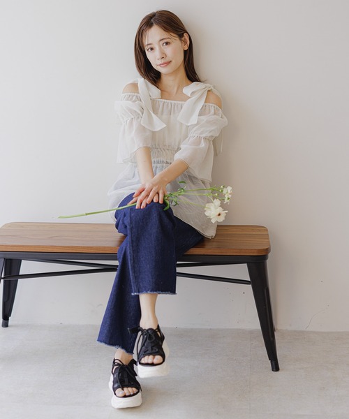 mysty woman（ミスティウーマン）の「リバーシブル肩リボンチュニック　122206（シャツ/ブラウス・レディース・ブルー/アイボリー/ブラック・FREE）」の13枚目の写真