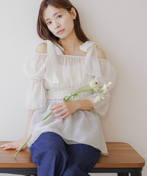 mysty woman（ミスティウーマン）の「リバーシブル肩リボンチュニック　122206（シャツ/ブラウス・レディース・ブルー/アイボリー/ブラック・FREE）」の15枚目の写真