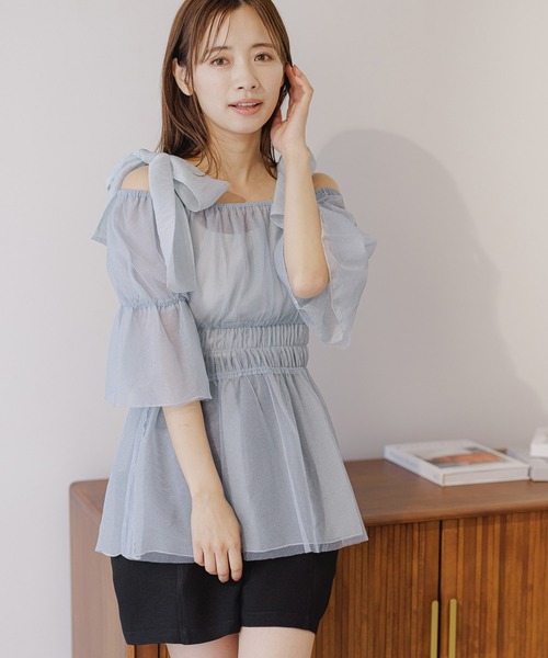 mysty woman（ミスティウーマン）の「リバーシブル肩リボンチュニック　122206（シャツ/ブラウス・レディース・ブルー/アイボリー/ブラック・FREE）」の17枚目の写真