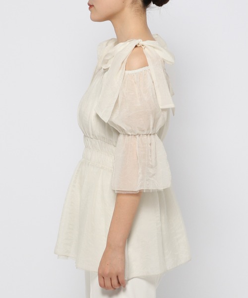 mysty woman（ミスティウーマン）の「リバーシブル肩リボンチュニック　122206（シャツ/ブラウス・レディース・ブルー/アイボリー/ブラック・FREE）」の7枚目の写真