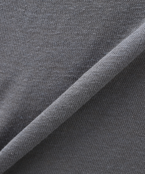 EDIFICE（エディフィス）の「【LA BOUCLE / ラブークル】シルク/リネン スキッパー（ポロシャツ・メンズ・グレー/アイボリー/サックスブルー/ブラウン/ラベンダー・2/3）」の16枚目の写真