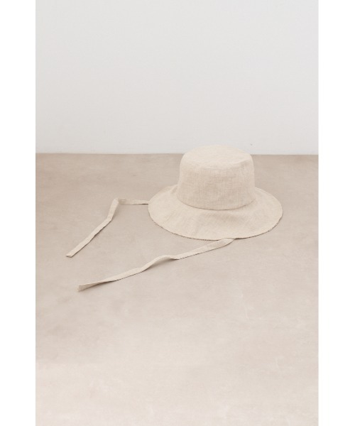 AZUL by moussy(アズールバイマウジー)の「カットオフリネンライクバケットハット(ハット・レディース・ベージュ/ブラック・FREE)」の9枚目の写真