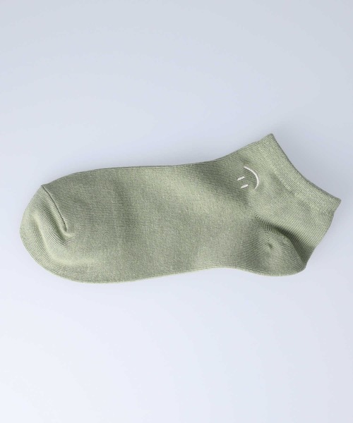 Right-on(ライトオン)の「BASIC SOCKS(ベーシックソックス)スマイル刺繍ソックス(ソックス/靴下・レディース・ベージュ/ネイビー/パープル/グリーン/グレー/ブラック/サックスブルー・フリー)」の12枚目の写真
