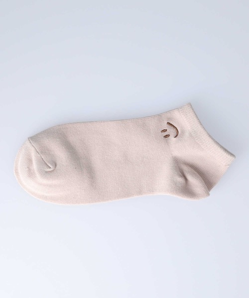 Right-on(ライトオン)の「BASIC SOCKS(ベーシックソックス)スマイル刺繍ソックス(ソックス/靴下・レディース・ベージュ/ネイビー/パープル/グリーン/グレー/ブラック/サックスブルー・フリー)」の10枚目の写真