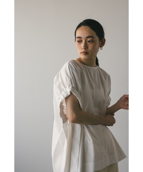 STYLEMIXER（スタイルミキサー）の「ギャザースリーブボクシーブラウス（シャツ/ブラウス・レディース・ホワイト/ベージュ/ネイビー・FREE）」の6枚目の写真