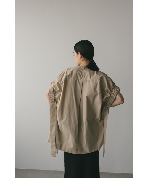 STYLEMIXER（スタイルミキサー）の「ギャザースリーブボクシーブラウス（シャツ/ブラウス・レディース・ホワイト/ベージュ/ネイビー・FREE）」の18枚目の写真