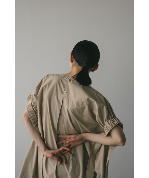 STYLEMIXER（スタイルミキサー）の「ギャザースリーブボクシーブラウス（シャツ/ブラウス・レディース・ホワイト/ベージュ/ネイビー・FREE）」の19枚目の写真