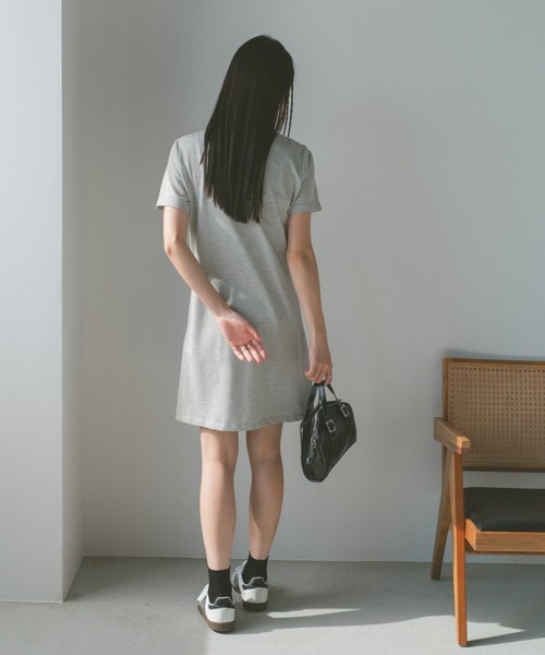 VANNIE U（ヴァニーユー）の「オーバルロゴポロシャツミニワンピース（ワンピース・レディース・グレー/ネイビー・FREE）」の9枚目の写真