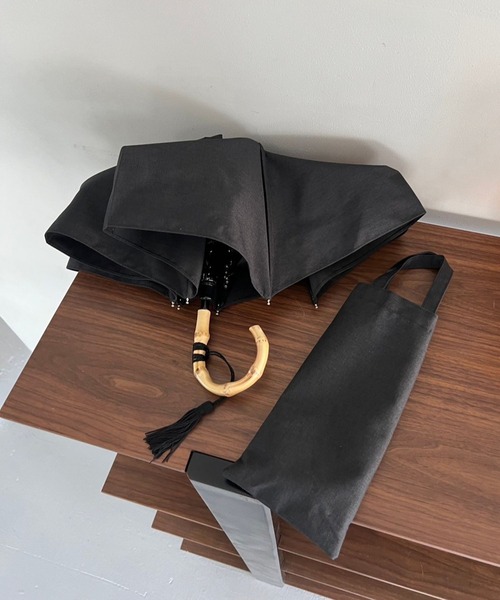 Me%（ミィパーセント）の「【晴雨兼用傘】バッグ付きミニカサ　102557（折りたたみ傘・レディース・ブルー/グレー/アイボリー/ブラック・FREE）」の2枚目の写真