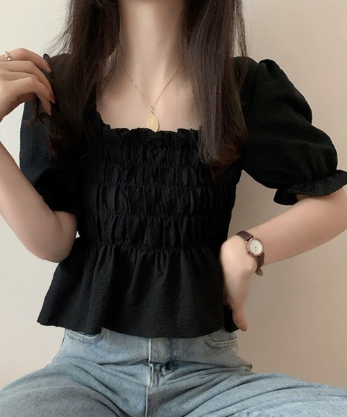 Miniministore(ミニミニストア)の「スクエアネック ブラウス シャーリング(シャツ/ブラウス・レディース・ホワイト/ブラック/ベージュ・FREE)」の2枚目の写真