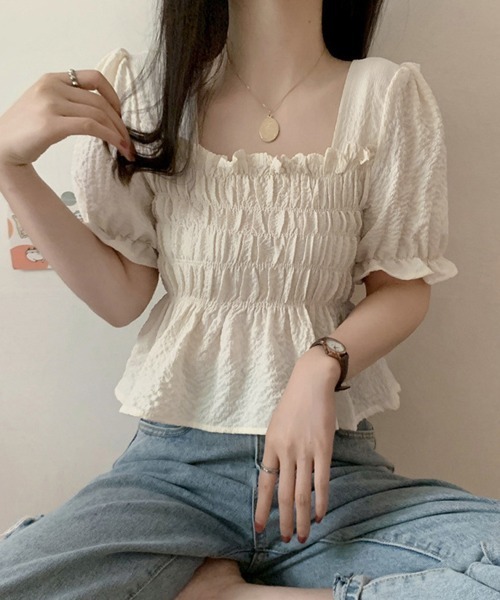 Miniministore(ミニミニストア)の「スクエアネック ブラウス シャーリング(シャツ/ブラウス・レディース・ホワイト/ブラック/ベージュ・FREE)」の6枚目の写真