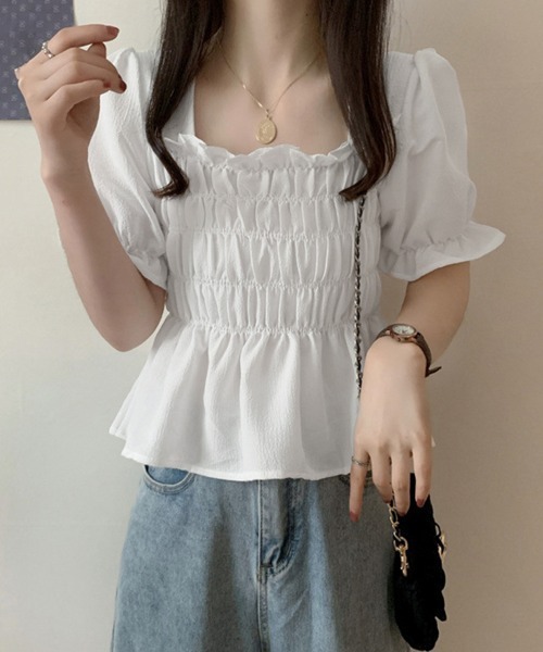 Miniministore(ミニミニストア)の「スクエアネック ブラウス シャーリング(シャツ/ブラウス・レディース・ホワイト/ブラック/ベージュ・FREE)」の9枚目の写真