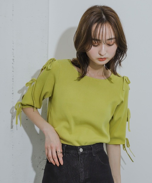 HEYUMM（ヘユム）の「リボンスリットスリーブセーター(5分袖)（ニット/セーター・レディース・ブラック/オフホワイト/チャコールグレー/イエロー・ONE）」の10枚目の写真