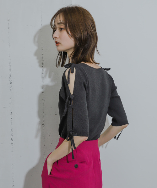 HEYUMM（ヘユム）の「リボンスリットスリーブセーター(5分袖)（ニット/セーター・レディース・ブラック/オフホワイト/チャコールグレー/イエロー・ONE）」の20枚目の写真