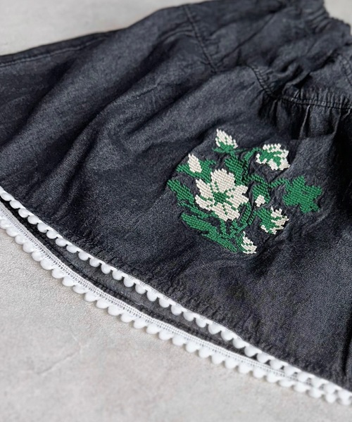 BIG FIELD（ビッグフィールド）の「刺繍デニムスカート（デニムスカート・キッズ・ブラック/ネイビー・90/100/110/120/130/140/150）」の5枚目の写真