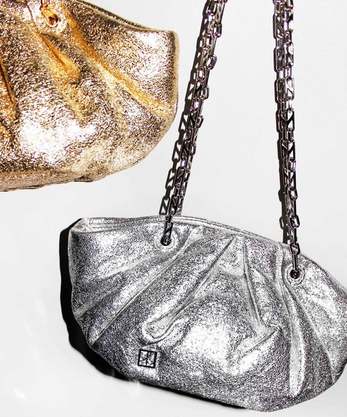 LE VERNIS(ル・ベルニ)の「LE VERNIS(ル・ベルニ) Momo mini bag(ショルダーバッグ・レディース・アイボリー/レッド/ブラウン/ブラック/ゴールド/シルバー・FREE)」の5枚目の写真
