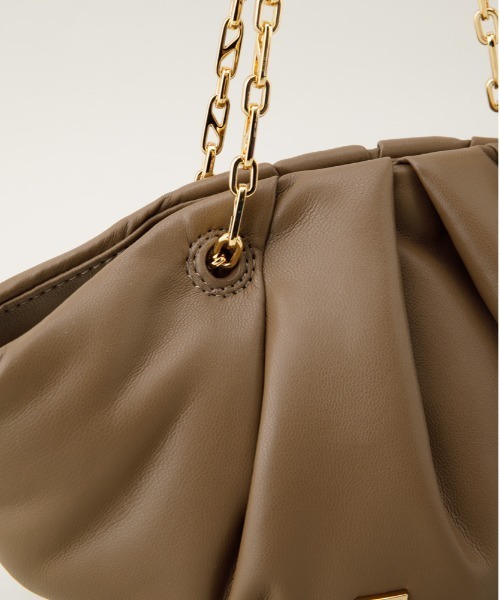 LE VERNIS(ル・ベルニ)の「LE VERNIS(ル・ベルニ) Momo mini bag(ショルダーバッグ・レディース・アイボリー/レッド/ブラウン/ブラック/ゴールド/シルバー・FREE)」の10枚目の写真