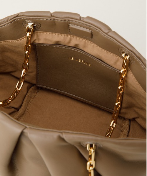 LE VERNIS(ル・ベルニ)の「LE VERNIS(ル・ベルニ) Momo mini bag(ショルダーバッグ・レディース・アイボリー/レッド/ブラウン/ブラック/ゴールド/シルバー・FREE)」の13枚目の写真