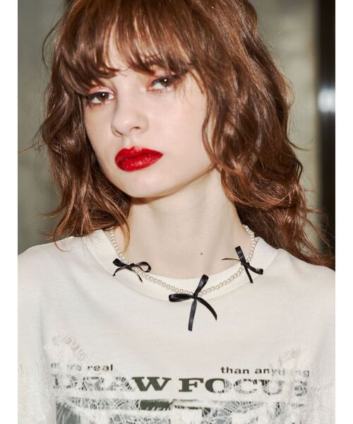 jouetie（ジュエティ）の「ミニリボンモチーフネックレス（ネックレス・レディース・シルバー/アイボリー・FREE）」の5枚目の写真