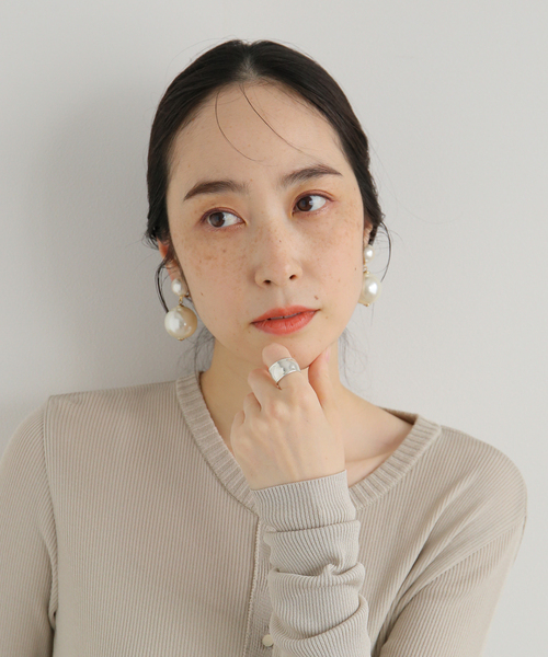 VERMEIL par iena(ヴェルメイユパーイエナ)の「Francine Bramli(フランシーヌ ブラムリ) パールイヤリング THEONIE20SA(イヤリング・レディース・アイボリー・FREE)」の3枚目の写真