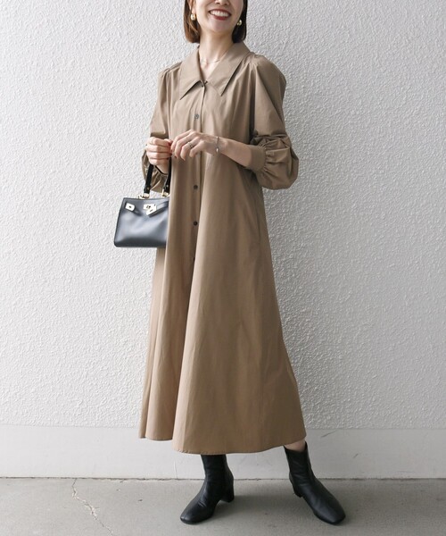 SHIPS any（シップス エニィ）の「【WEB限定】SHIPS any:〈洗濯機可能〉フラットカラー Vネック パフスリーブ ワンピース（シャツワンピース・レディース・ネイビー/ブラウン・ONE SIZE）」の5枚目の写真