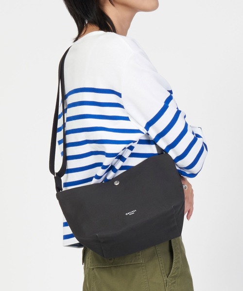 ORCIVAL（オーシバル）の「SHOULDER POUCH MEDIUM ショルダー ポーチ ミディアム（ショルダーバッグ・レディース・ブラウン/キナリ/ライトベージュ/チャコールグレー/ホワイト系・ONE SIZE）」の3枚目の写真