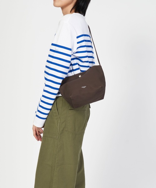 ORCIVAL（オーシバル）の「SHOULDER POUCH MEDIUM ショルダー ポーチ ミディアム（ショルダーバッグ・レディース・ブラウン/キナリ/ライトベージュ/チャコールグレー/ホワイト系・ONE SIZE）」の20枚目の写真