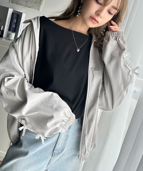 その他 elle セール】女性らしさ漂う、大人シンプル。シルケット風ボートネックロン