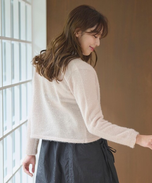Feroux(フェルゥ)の「【洗える】ラメシャギー カーディガン(カーディガン/ボレロ・レディース・ピンク系/グレー系/ベージュ系・F)」の9枚目の写真