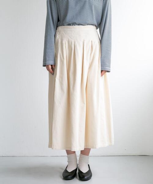 FORK&SPOON（フォークアンドスプーン）の「FORK&SPOON　コーデュロイスカート（スカート・レディース・アイボリー/チャコールグレー/モカ・1/2）」の13枚目の写真