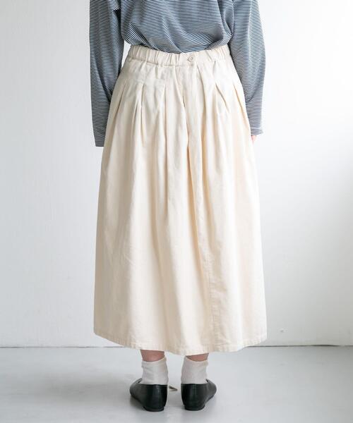 FORK&SPOON（フォークアンドスプーン）の「FORK&SPOON　コーデュロイスカート（スカート・レディース・アイボリー/チャコールグレー/モカ・1/2）」の15枚目の写真