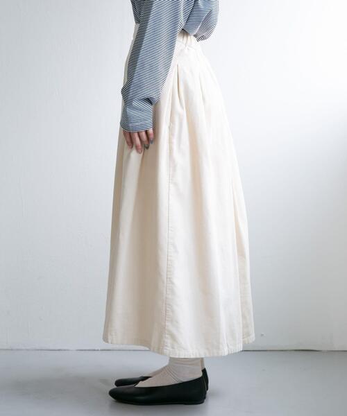 FORK&SPOON（フォークアンドスプーン）の「FORK&SPOON　コーデュロイスカート（スカート・レディース・アイボリー/チャコールグレー/モカ・1/2）」の17枚目の写真