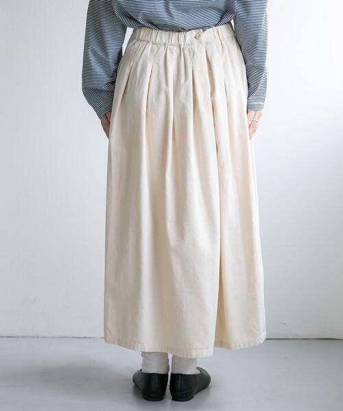 FORK&SPOON（フォークアンドスプーン）の「FORK&SPOON　コーデュロイスカート（スカート・レディース・アイボリー/チャコールグレー/モカ・1/2）」の18枚目の写真