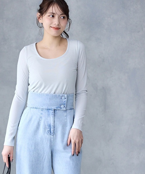 12Twelve Agenda（トゥエルブ　アジェンダ）の「Uネックラメ混長袖カットソープルオーバー（Tシャツ/カットソー・レディース・オフホワイト/ブラック・M）」の9枚目の写真