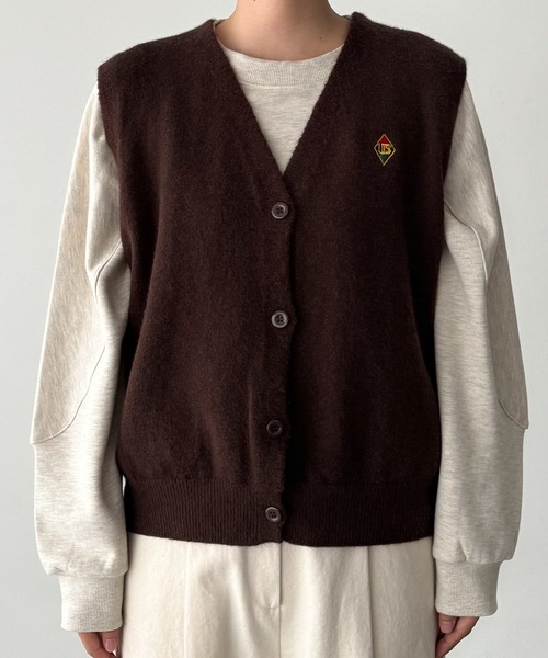 CANAL JEAN（キャナルジーン）の「El mar　ワンポイント刺繍ニットベスト（ベスト・レディース・ブラウン/アイボリー/グレー・ONE SIZE）」の15枚目の写真