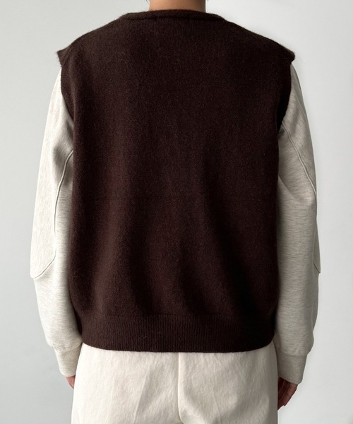 CANAL JEAN（キャナルジーン）の「El mar　ワンポイント刺繍ニットベスト（ベスト・レディース・ブラウン/アイボリー/グレー・ONE SIZE）」の17枚目の写真