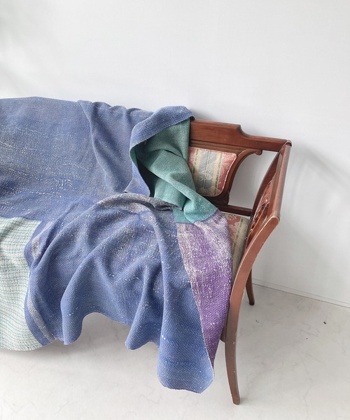 AS KNOW AS plus（アズノゥアズプラス）の「ヴィンテージ カンタキルト スローケット（ブランケット・レディース・ブルー系/グリーン系/ピンク系/ブルー系1/ピンク系1/グリーン系1/ブルー系2/ブルー系4/グリーン系2/ブルー系3/ブルー系5/ピンク系2/ピンク系3/ピンク系4・FREE）」の5枚目の写真