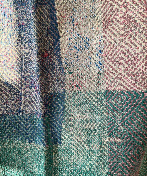 AS KNOW AS plus（アズノゥアズプラス）の「ヴィンテージ カンタキルト スローケット（ブランケット・レディース・ブルー系/グリーン系/ピンク系/ブルー系1/ピンク系1/グリーン系1/ブルー系2/ブルー系4/グリーン系2/ブルー系3/ブルー系5/ピンク系2/ピンク系3/ピンク系4・FREE）」の22枚目の写真