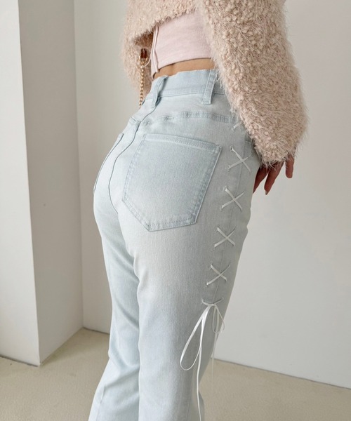 one after another NICE CLAUP(ワンアフターアナザーナイスクラップ)の「サイドレースアップデニムパンツ(デニムパンツ・レディース・ライトブルー/ブルー系その他/ブルー系その他2・SMALL/MEDIUM)」の18枚目の写真