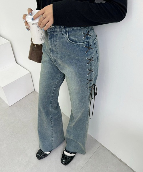 one after another NICE CLAUP(ワンアフターアナザーナイスクラップ)の「サイドレースアップデニムパンツ(デニムパンツ・レディース・ライトブルー/ブルー系その他/ブルー系その他2・SMALL/MEDIUM)」の7枚目の写真