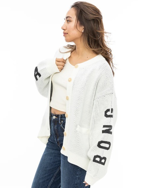 BILLABONG(ビラボン)の「BILLABONG レディース LOGO JACQUARD SWEATE/ビラボンビッグロゴ袖プリントニットカーディガン(カーディガン/ボレロ・レディース・グリーン系その他/アイボリー/ブラック・MEDIUM)」の4枚目の写真