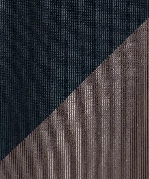 UNITED ARROWS（ユナイテッドアローズ）の「ツイル ２トーン レジメンタルネクタイ（ネクタイ・メンズ・ケリーグリーン/グレー/ベージュ・FREE）」の10枚目の写真