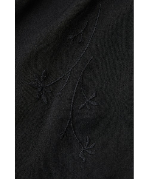 M_（エムアンダーバー）の「【セットアップ対応】花柄刺繍ブラウス リサイクルポリエステル使用（シャツ/ブラウス・レディース・アイボリー/ブラック・FREE）」の18枚目の写真