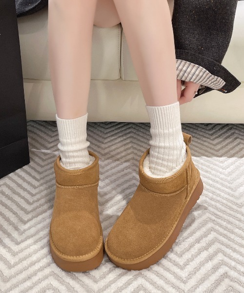 Teem Store(チームストア)の「厚底 ボアムートンショートブーツ(ブーツ・レディース・ブラウン/ブラック/カーキ・38/36/40)」の2枚目の写真