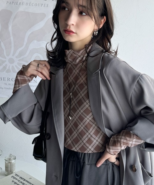 classicalelf(クラシカルエルフ)の「洗練された魅力を引き出す。チェックシアーハイネックメロウトップス(長袖)(Tシャツ/カットソー・レディース・ブラウン/レッド/ブラック・LARGE/MEDIUM/SMALL/X-LARGE)」の20枚目の写真