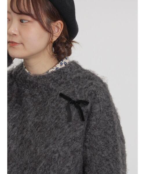 Samansa Mos2（サマンサ モスモス）の「ベロアリボン付ニット（ニット/セーター・レディース・チャコールグレー/サックスブルー/キナリ・F）」の5枚目の写真