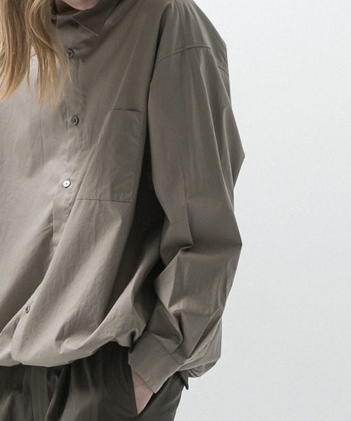 SLICK(スリック)の「【SLICK/スリック】Typewriter Drawstring Shirt / タイプライタードローストリングシャツ/オーバーサイズ シルエット / ドローコード(シャツ/ブラウス・メンズ・ブラック/スミクロ/グレイッシュベージュ・1/2/3)」の3枚目の写真